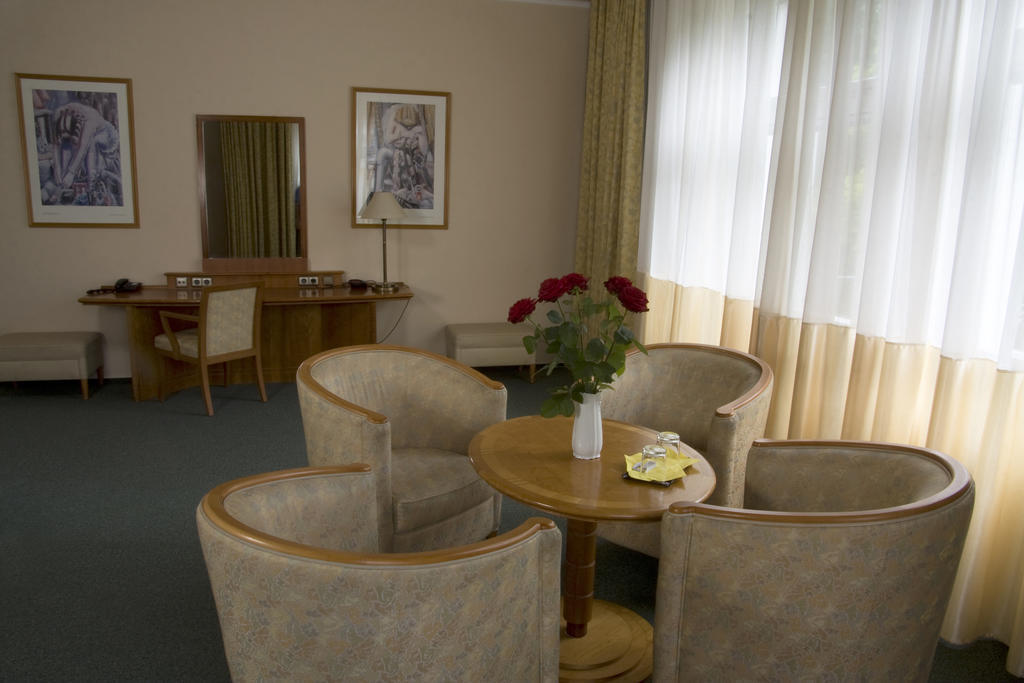 Dr. Adler Spa & Kurhotel Františkovy Lázně Dış mekan fotoğraf