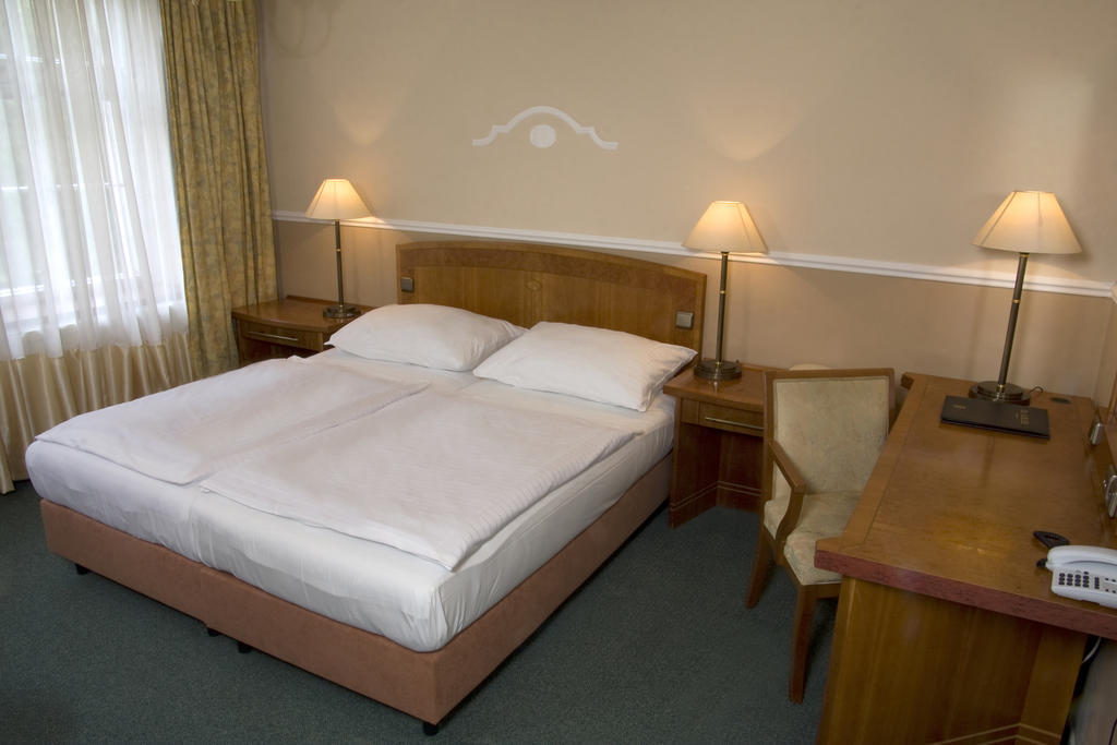 Dr. Adler Spa & Kurhotel Františkovy Lázně Oda fotoğraf