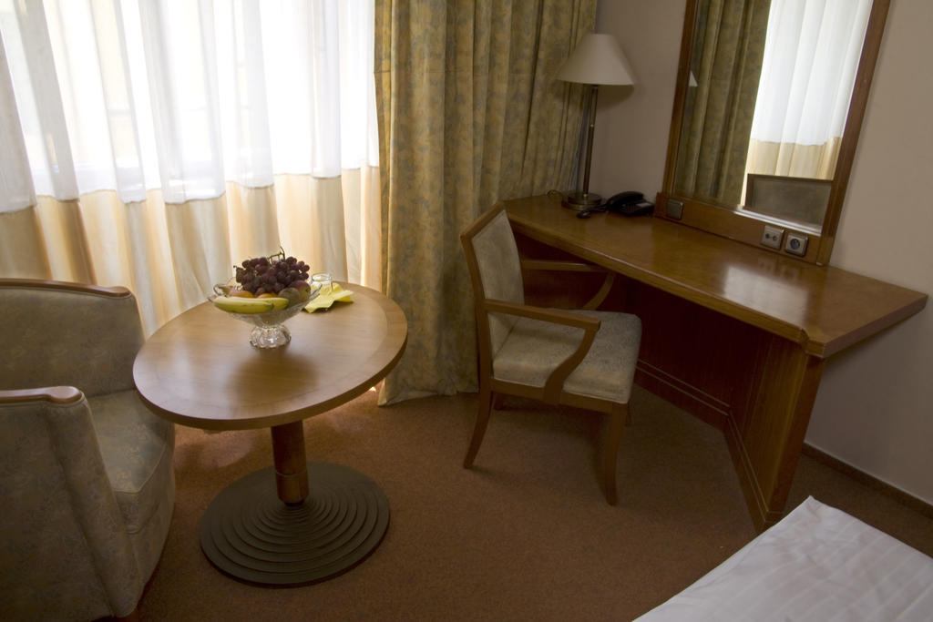 Dr. Adler Spa & Kurhotel Františkovy Lázně Oda fotoğraf