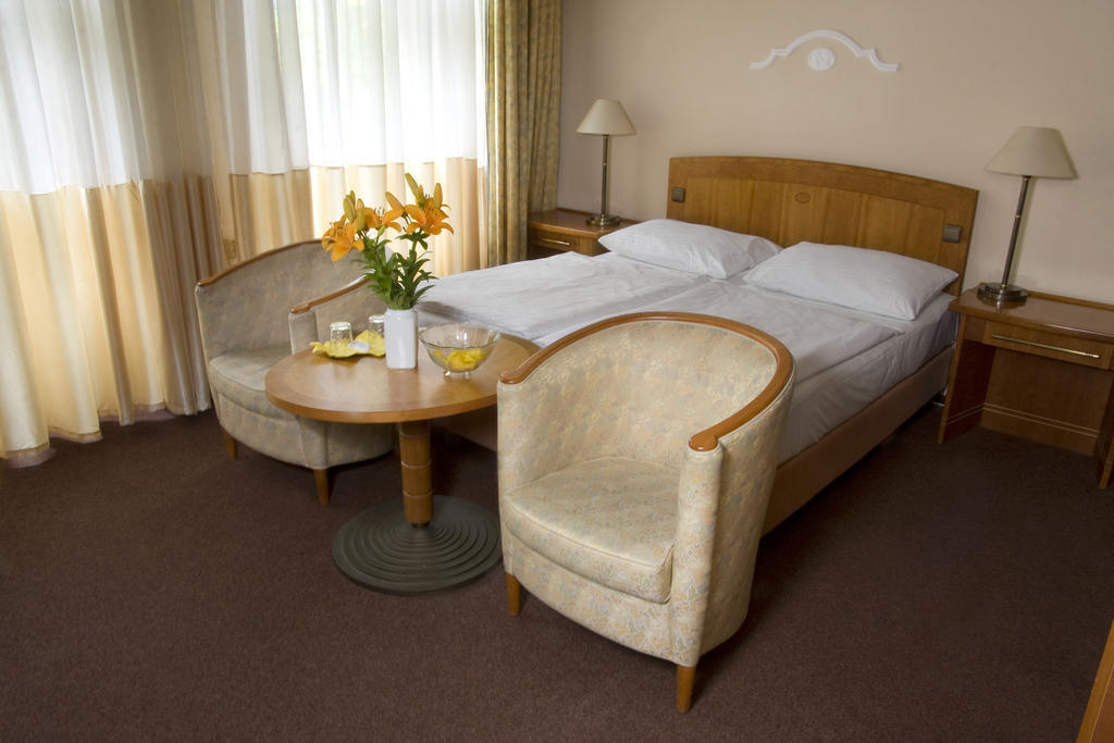Dr. Adler Spa & Kurhotel Františkovy Lázně Oda fotoğraf