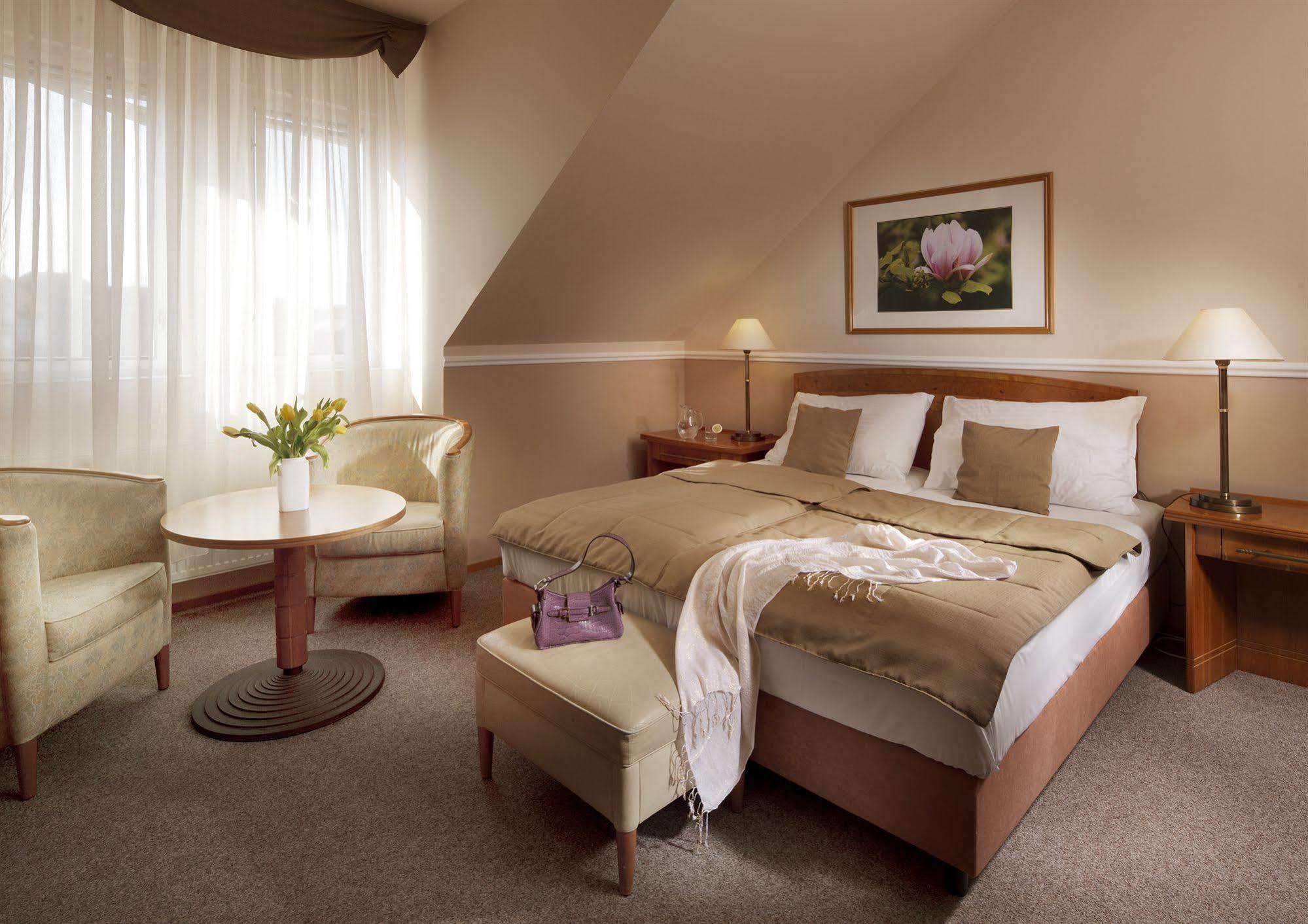 Dr. Adler Spa & Kurhotel Františkovy Lázně Dış mekan fotoğraf